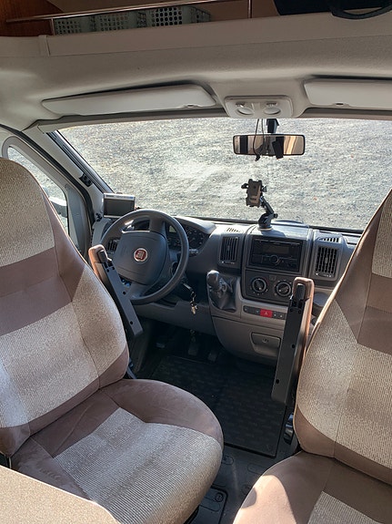 Adria Coral 670 SLT 6 of 7