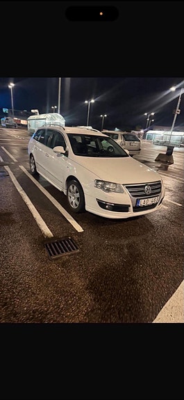 Volkswagen Passat 3 of 3