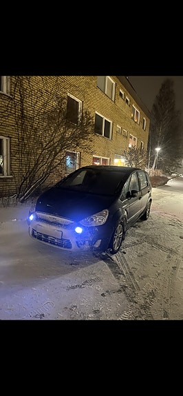 Ford S-MAX 8 of 10