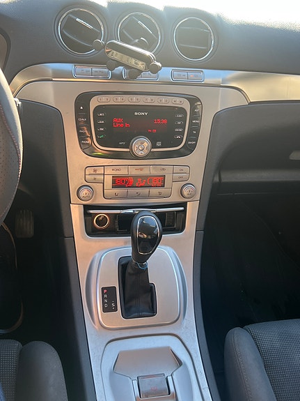 Ford S-MAX 5 of 10