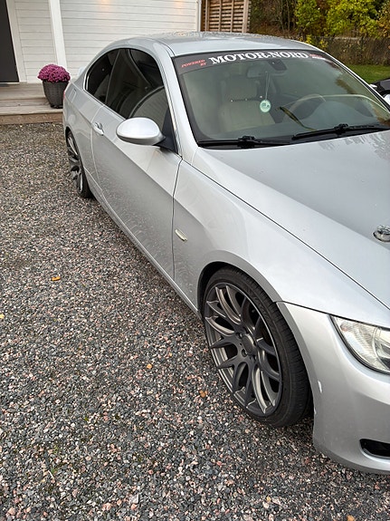BMW 328i 2 of 7