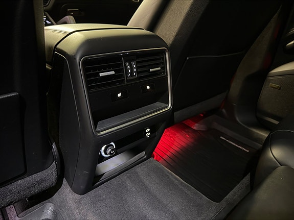 Porsche Cayenne Coupe 11 of 26