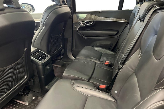 Volvo XC90 22 of 30