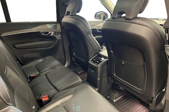 Volvo XC90 23 of 30