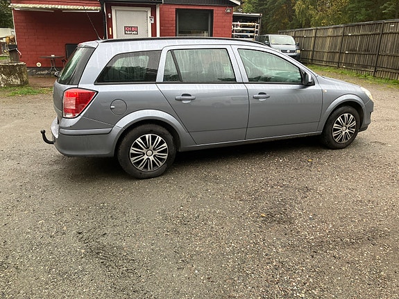 Opel Astra 3 of 6