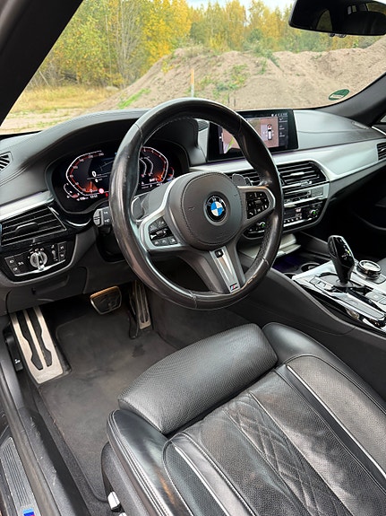 BMW 540i 5 of 16
