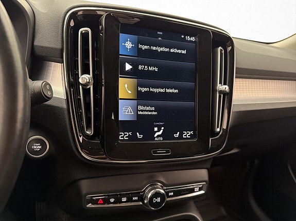 Volvo XC40 17 of 30
