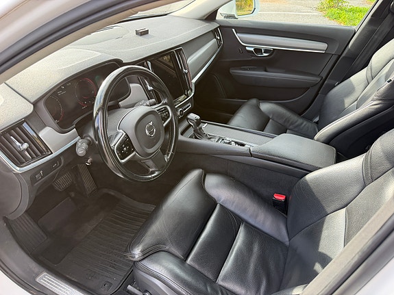Volvo V90 8 of 9