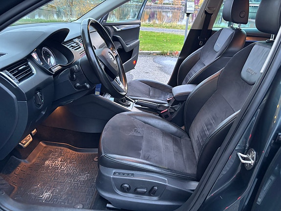 Skoda Octavia Scout 6 of 9