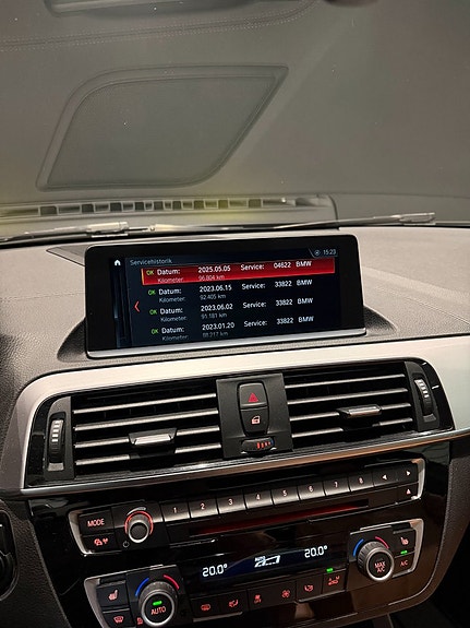 BMW 230i 16 of 20