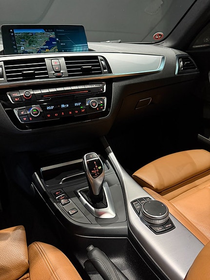 BMW 230i 13 of 20