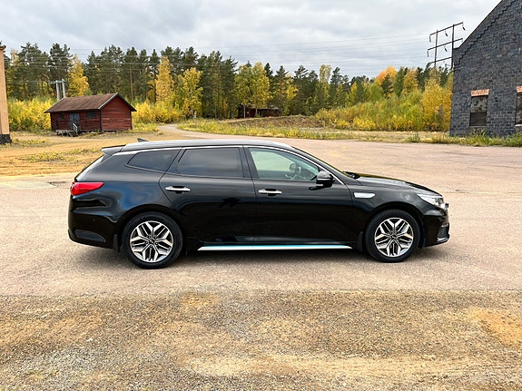 Kia Optima 3 of 8