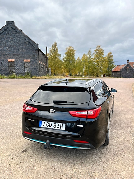 Kia Optima 4 of 8