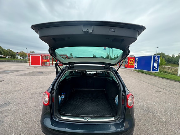 Volkswagen Passat 4 of 7