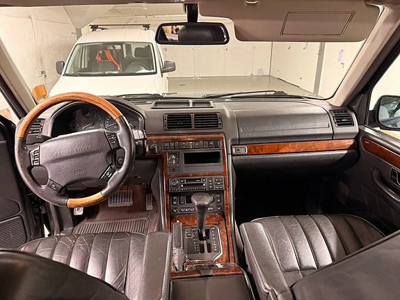 Land Rover Range Rover 5 of 7