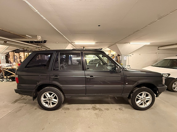 Land Rover Range Rover 3 of 7