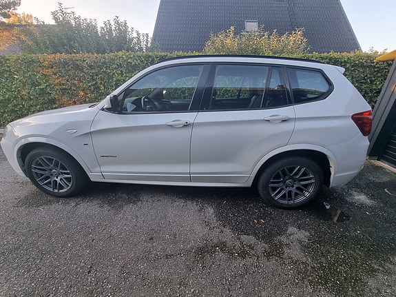 BMW X3 2 of 19