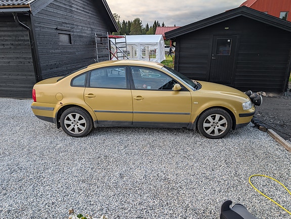 Volkswagen Passat 4 of 4