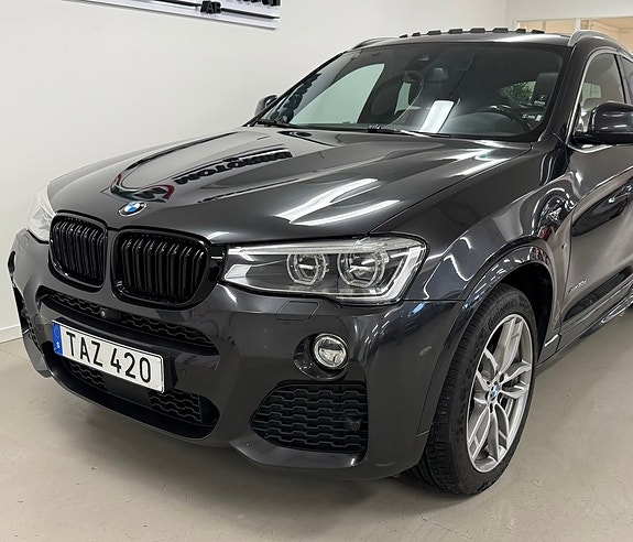 BMW X4 2 of 27