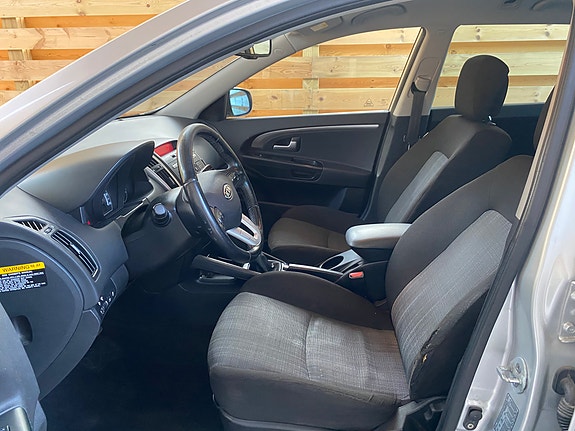 Kia Ceed 7 of 10