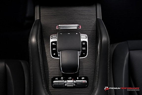 Mercedes-Benz GLE63 23 of 30
