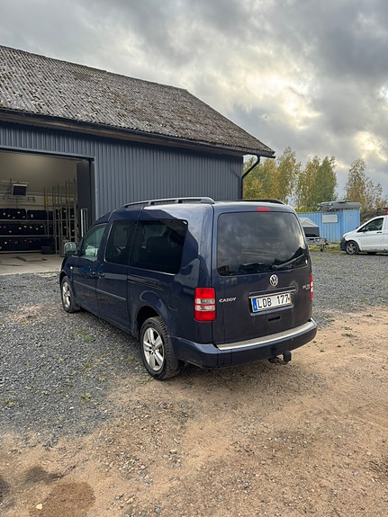 Volkswagen Caddy Maxi 3 of 9