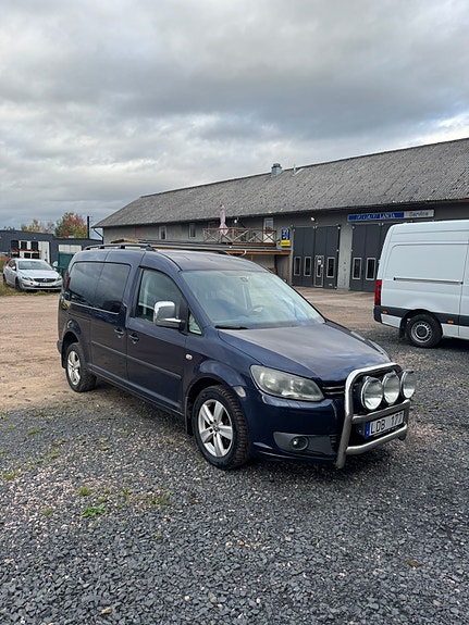 Volkswagen Caddy Maxi 2 of 9