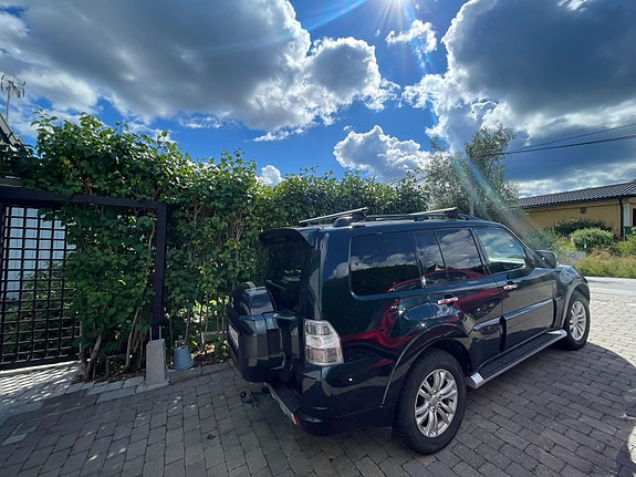 Mitsubishi Pajero 10 of 10