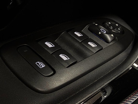Peugeot 2008 23 of 30