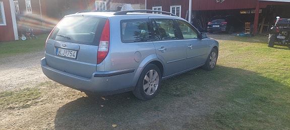 Ford Mondeo 3 of 5
