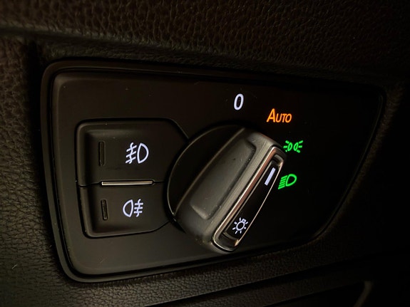 Volkswagen Passat 27 of 30
