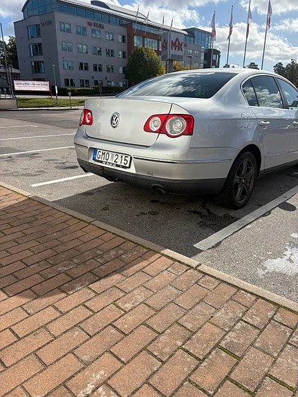 Volkswagen Passat 4 of 5