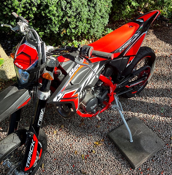 Beta Beta RR 50 Motard Track 2 of 9