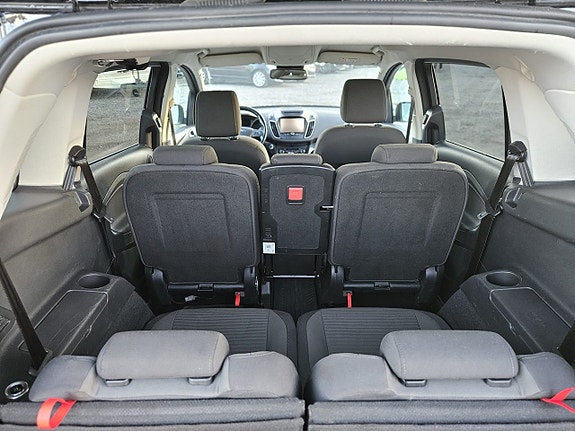 Ford Grand C-MAX 11 of 13