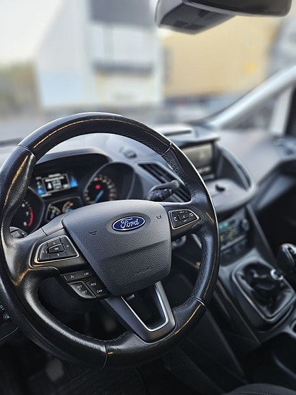 Ford Grand C-MAX 7 of 13