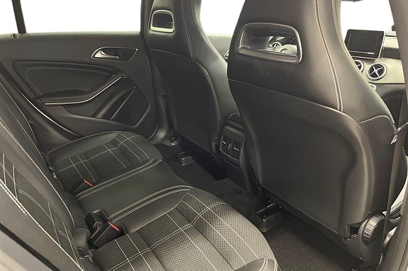 Mercedes-Benz CLA200 20 of 23