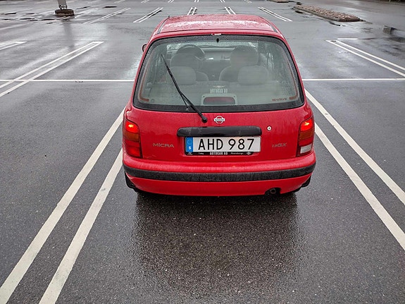 Nissan Micra 2 of 6