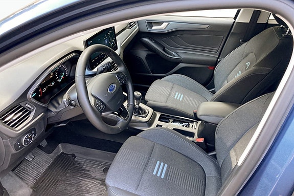 Ford Focus 5 of 9