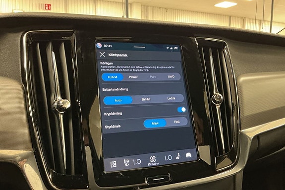 Volvo V90 27 of 29