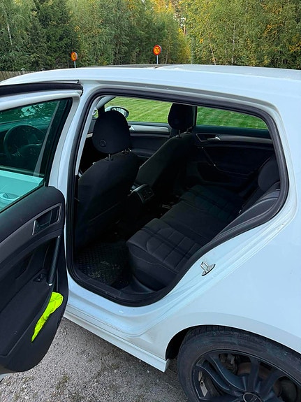 Volkswagen Golf VII 4 of 4