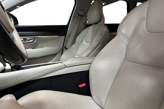 Volvo V90 Cross Country 13 of 27