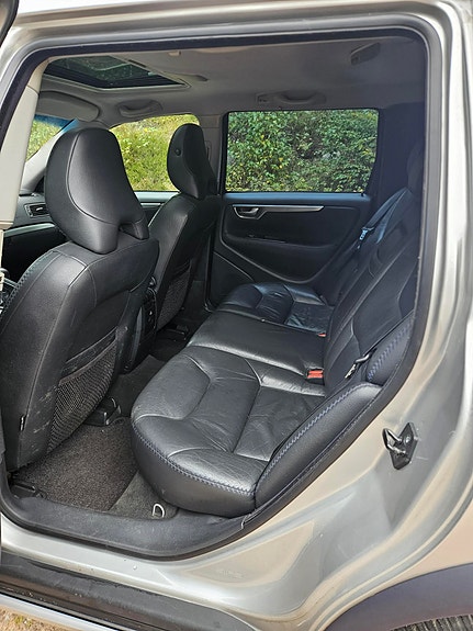 Volvo XC70 5 of 6