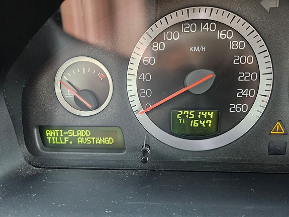 Volvo XC70 6 of 6