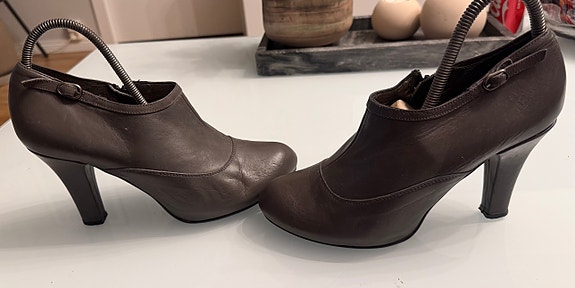 Product image 1 of 8