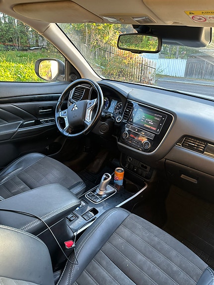 Mitsubishi Outlander 6 of 8