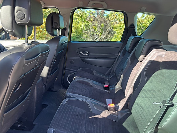 Renault Scenic XMod 12 of 16