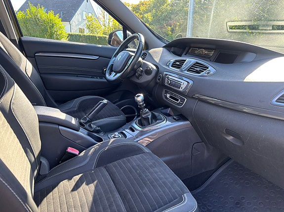 Renault Scenic XMod 15 of 16