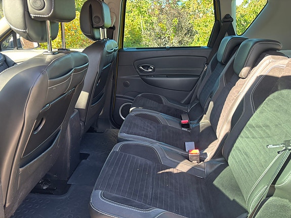 Renault Scenic XMod 13 of 16