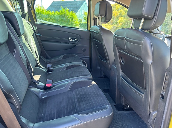 Renault Scenic XMod 14 of 16