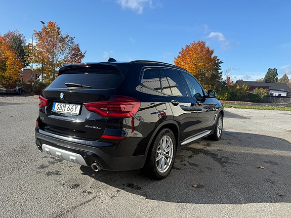 BMW X3 2 of 9